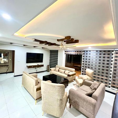 Penthouse 3Bedrooms - Luxury Apartment Hotel Исламабад Экстерьер фото