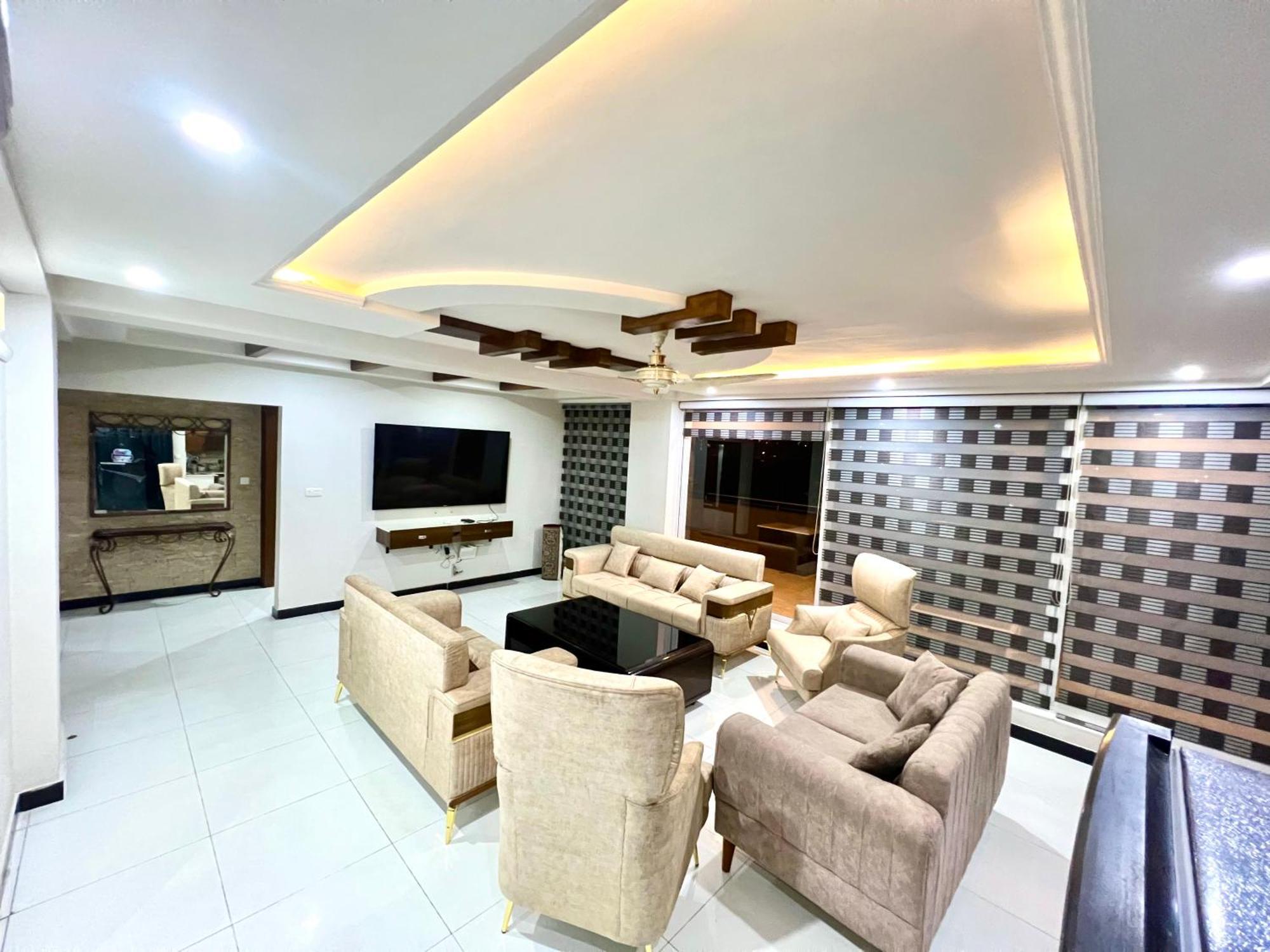 Penthouse 3Bedrooms - Luxury Apartment Hotel Исламабад Экстерьер фото