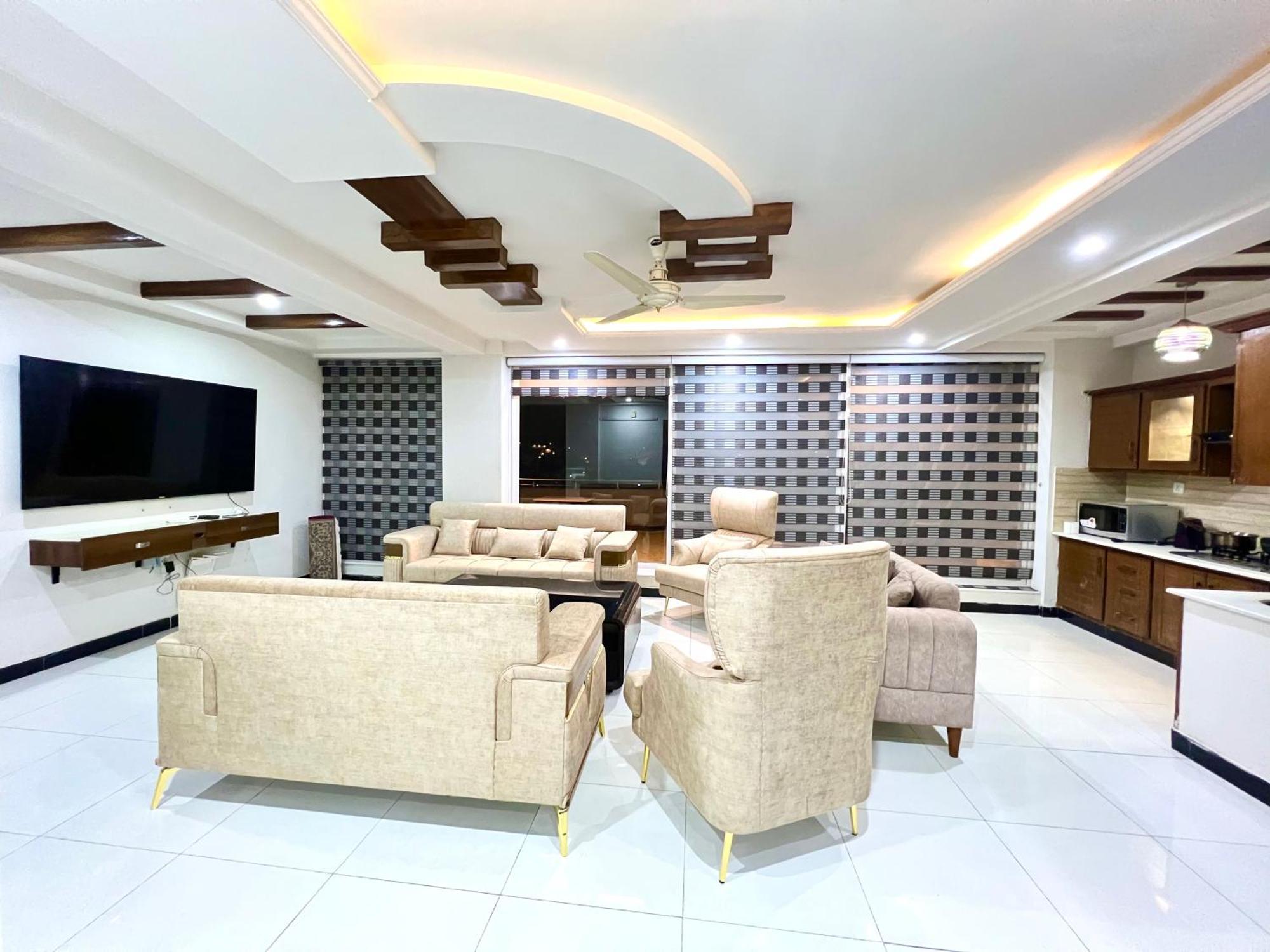 Penthouse 3Bedrooms - Luxury Apartment Hotel Исламабад Экстерьер фото
