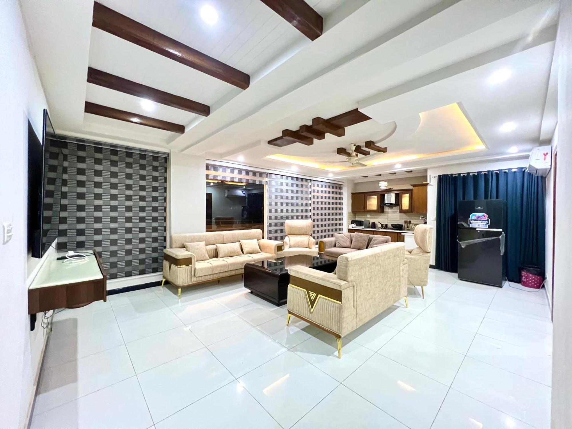 Penthouse 3Bedrooms - Luxury Apartment Hotel Исламабад Экстерьер фото