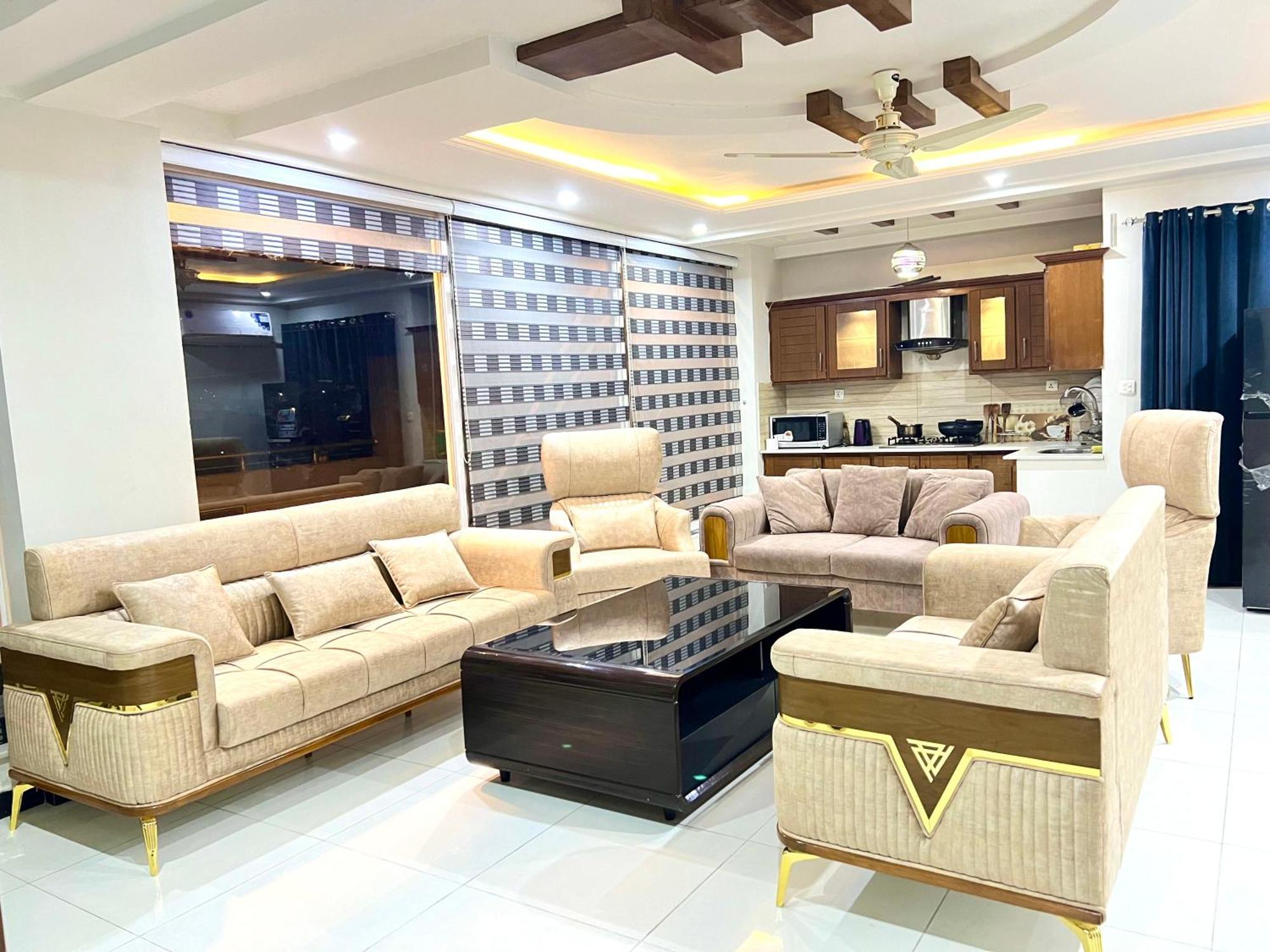 Penthouse 3Bedrooms - Luxury Apartment Hotel Исламабад Экстерьер фото